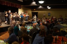 2015_04_24_aus_18fullhouse